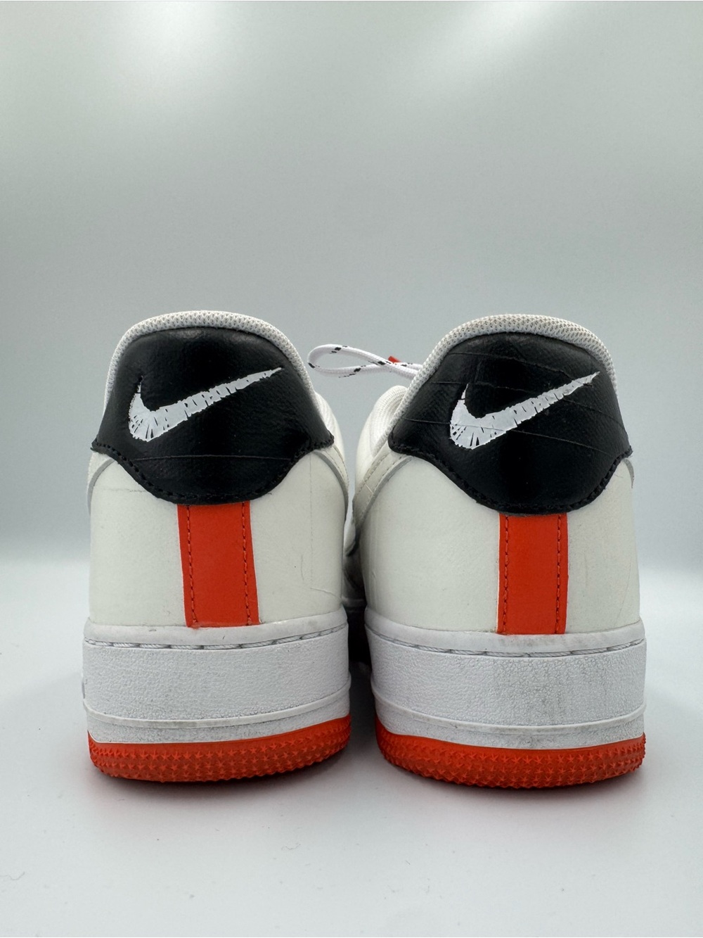 Nike Air Force 1 Low, NY vs NY pack, men’s size 8.5, women’s 10, black & orange - Picture 9 of 10